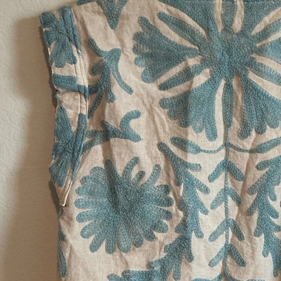 Marea by Liz Joy Suzani Vest - Size Medium - Picture 7 of 8